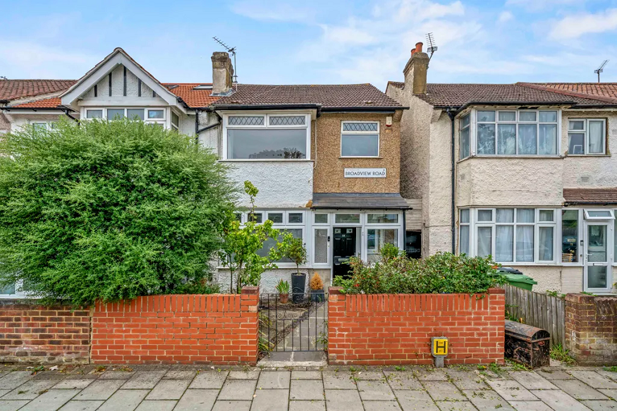 Estate agents in Newbury Park